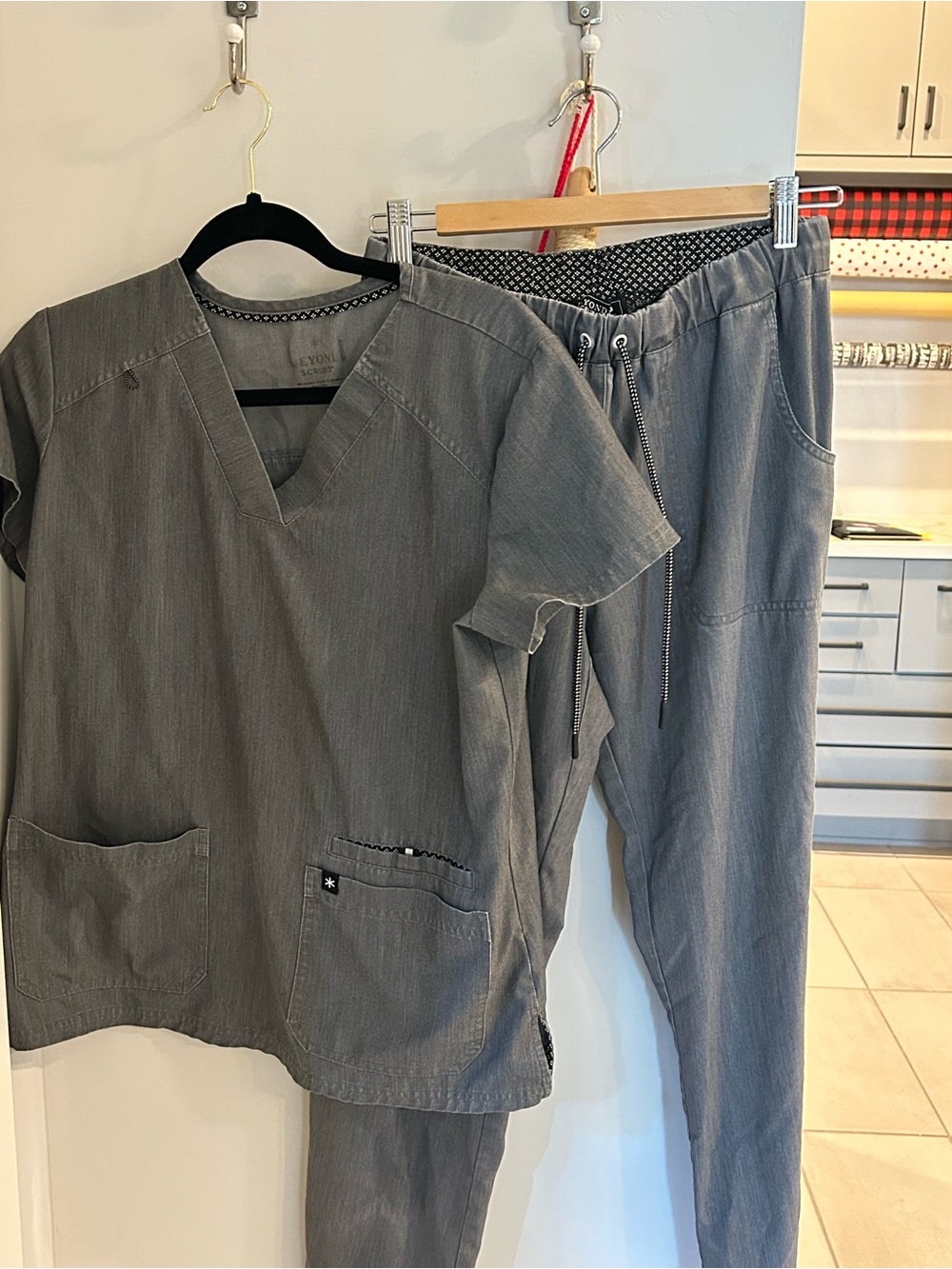 Women's Grey Straight-Leg Scrub Pants by Lyon
